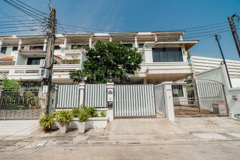 Townhouse Sukhumvit 101 H-049 3 bedrooms, for sale