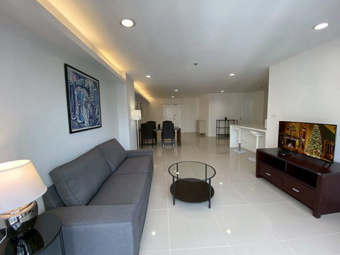 The Waterford Diamond 3 bedrooms, for rent