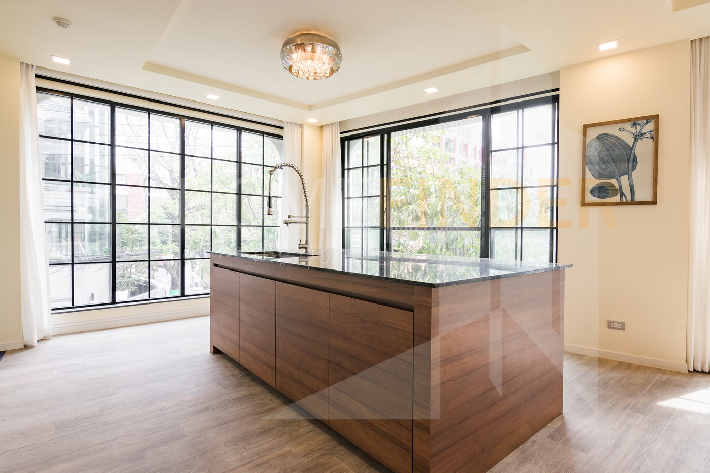 รูป Penthouse Condominium 2 4 bedrooms, for rent - รูปที่ 51/136