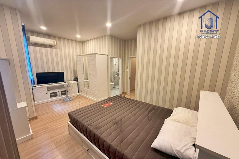 รูป ขายทาวน์โฮม 2 ชั้น หมู่บ้านบริทาเนีย วงแหวน–จตุโชติ ถนนหทัยราษฎร์ ใกล้วงแหวนฯ–แฟชั่นไอส์แลนด์ - รูปที่ 10/13