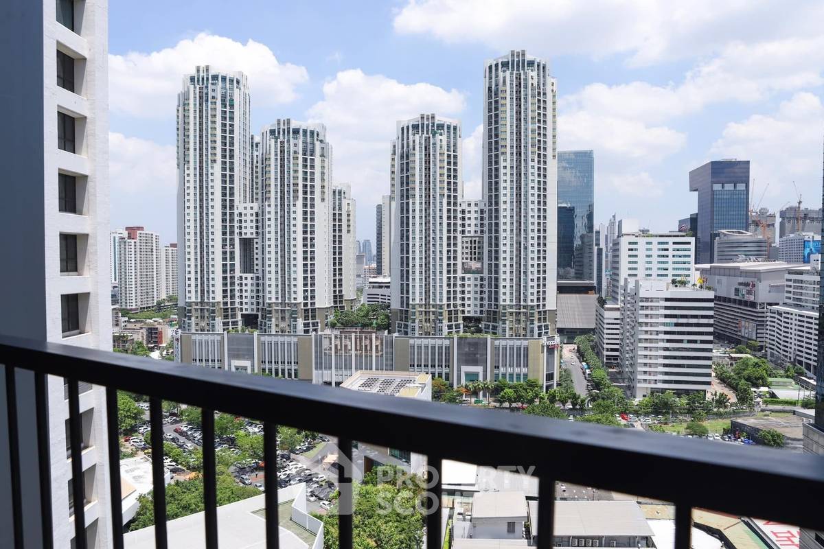 รูป คอนโด 2 ห้องนอน 53 ตร.ม. ชั้น 18 Noble Revolve Ratchada 2 ใกล้ MRT ศูนย์วัฒนธรรม 300 ม. (ID 1892609) - รูปที่ 11/14