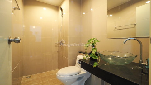 🛏️ 1 ห้องนอน - 🛁 1 ห้องน้ำ - 🏙️ Sea View - 🇹🇭 ชื่อไทย - 🏢 The Twin Tower Jomtien Pattaya - รหัส: ADG03