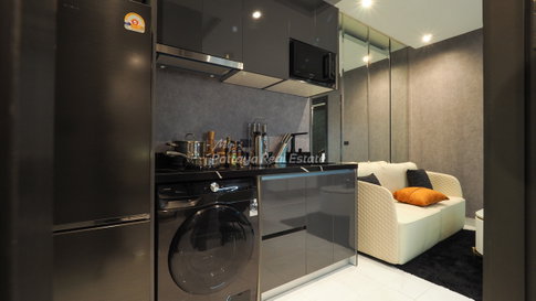 🛏️ 1 Bed - 🛁 1 Bath - 🏙️ Pool View - 🌏 FOREIGN name - 🏢 Zenith Condominium Pattaya - Ref: ZNITH02