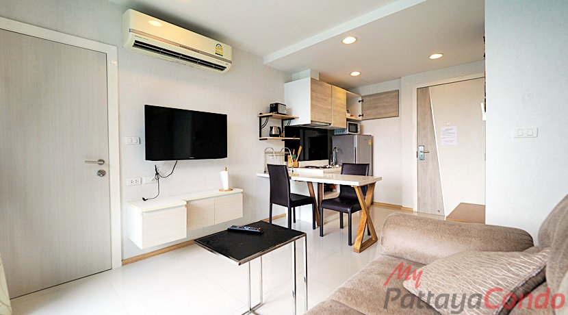 รูป 🛏️ Studio - 🛁 1 ห้องน้ำ - 🏙️ Pool View - 🇹🇭 ชื่อไทย - 🏢 Acqua Condominium Jomtien - รหัส: AQ14 - รูปที่ 4/12