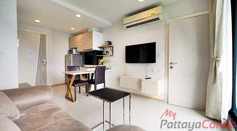 รูป 🛏️ Studio - 🛁 2 ห้องน้ำ - 🏙️ Pool View - 🇹🇭 ชื่อไทย - 🏢 Acqua Condominium Jomtien - รหัส: AQ15 - รูปที่ 2/12