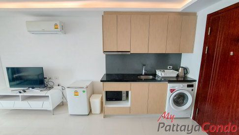 🛏️ 1 Bed - 🛁 1 Bath - 🏙️ Pool View - 🌏 FOREIGN name - 🏢 Laguna Beach Resort 3 Pattaya - Ref: LBR3M38