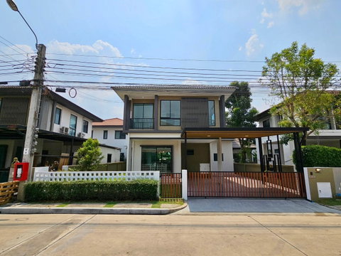 บ้านเดี่ยว แต่งใหม่ สวยๆ โครงการแสนสิริ พร้อมเข้าอยู่ หมู่บ้าน ฮาบิเทีย ออร์บิต ถนนหทัยราษฎร์ คลองสามวา
