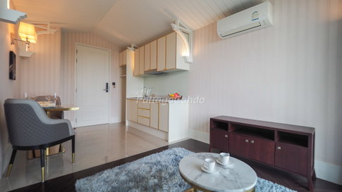 🛏️ 1 ห้องนอน - 🛁 1 ห้องน้ำ - 🏙️ Garden View - 🌏 ชื่อชาวต่างชาติ - 🏢 Grand Florida Beachfront Resort Pattaya - รหัส: GF04