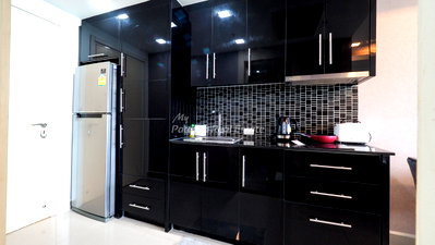 Condos for sale : 🛏️ Studio - 🛁 1 Bath - 🏙️ Sea View - 🌏 FOREIGN name - 🏢 Cosy Beach View Pattaya - Ref: COSYB48