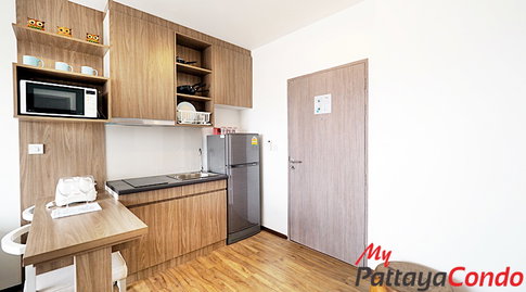 🛏️ 1 ห้องนอน - 🛁 1 ห้องน้ำ - 🏙️ Sea View - 🌏 ชื่อชาวต่างชาติ - 🏢 Treetops Condominium Jomtien - รหัส: TT18
