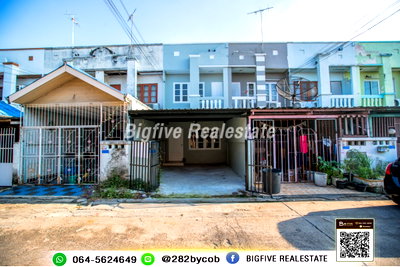 Townhouses for sale Nonthaburi : A68-080 2-story townhome for sale at Baan Rom Ngao Mai, Bang Bua Thong, Soi Wat Lat Pla Duk. Newly renovated. ✨