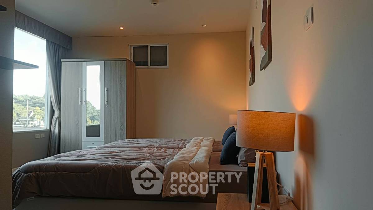 picture 3-BR 212 Sqm Condo For Sale At Executive Residence 4 ð Phratamnak (ID 2343116) - 13/23