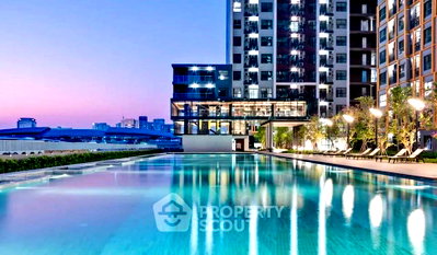 Condos for sale : 1-BR Condo In The Parkland Charan-Pinklao, 300m To MRT Bang Yi Khan (ID 2321660)