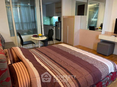 1-BR 15 Sukhumvit Residences, 300m to BTS Nana, 10th-Floor 28 Sqm (ID 2343419)