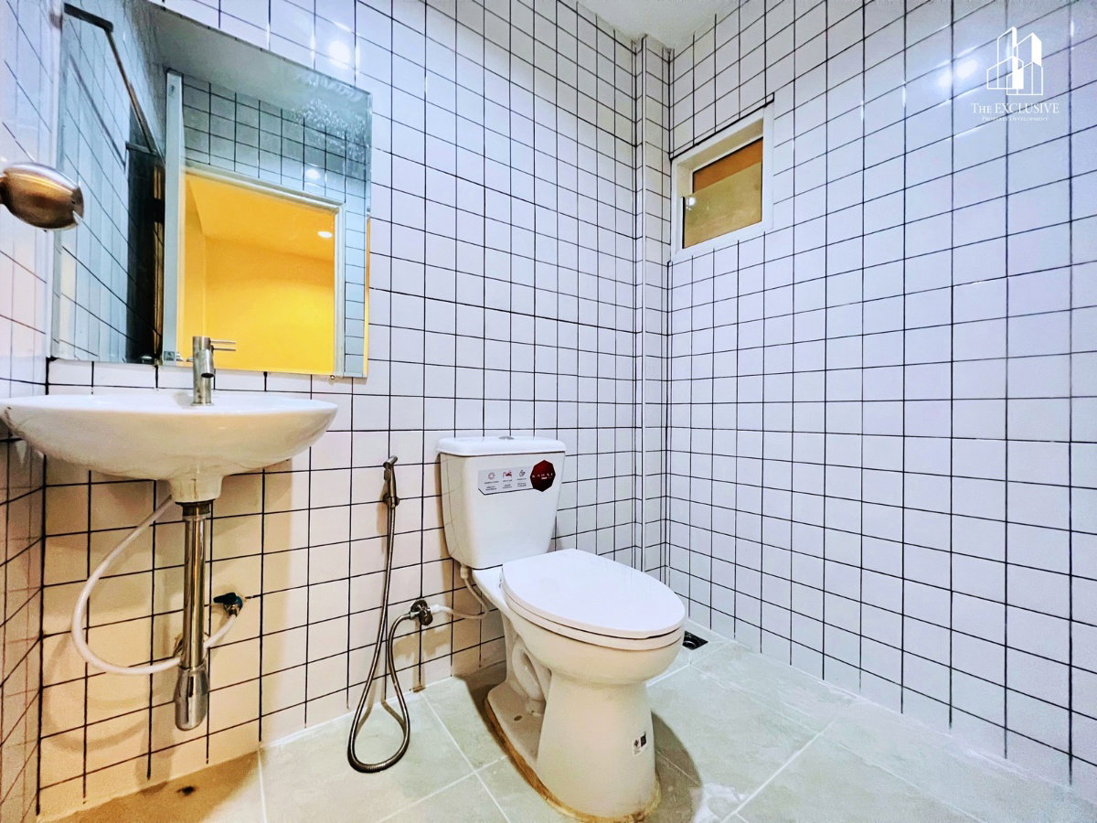 รูป ขายทาวน์เฮ้าส์ หมู่บ้านบัวทอง 4 ราคาถูก รีโนเวทใหม่ พร้อมเข้าอยู่ - รูปที่ 7/11