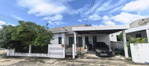 Feel the Warmth of Privacy in a Corner House – IVY Emperror, Mueang Chonburi | Ready to Move In, Near E.Tech
