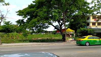 ที่ดิน รร.เตรียมอุดมศึกษาน้อมเกล้า  : ขายที่ดิน 3 ไร่ (1200ตรว.) ซอยมีสทีน ถนนราษฎร์พัฒนา ใกล้ MRT ราษฎร์พัฒนา 