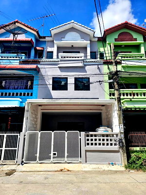 ขายทาวน์โฮม : ทาวน์โฮม 3 ชั้น หมู่บ้านเพลินวิภา ใกล้เลียบด่วนเอกมัย-รามอินทรา รถไฟฟ้าสีชมพู ถนนนวลจันทร์ , ถนนรามอินทรา40 ใกล้โรงพยาบาล โรงเรียน