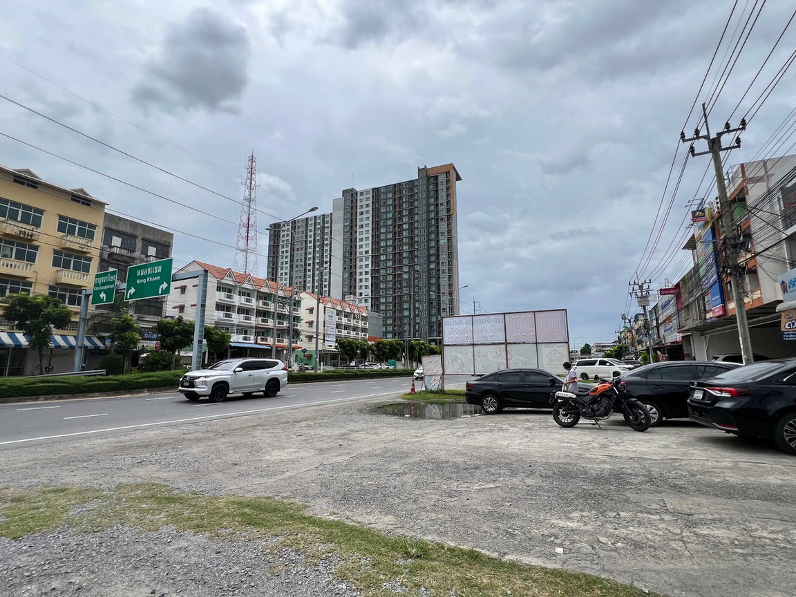 รูป ที่ดินเปล่าทำเลทอง 57 ตารางวา ติดถนนพุทธมณฑลสาย 2 (ฝั่งเพชรเกษม) | ใกล้ถนนเพชรเกษมเพียง 250 เมตร | เหมาะสำหรับลงทุน ทำอาคารพาณิชย์ หรือที่อยู่อาศัย - รูปที่ 8/10