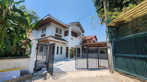 บ้านเดี่ยวหลังใหญ่ เนื้อที่กว้างขวาง ทำเลดี เดินทางสะดวก หมู่บ้าน ปรีชา ถนนสุวินทวงศ์34 หนองจอก