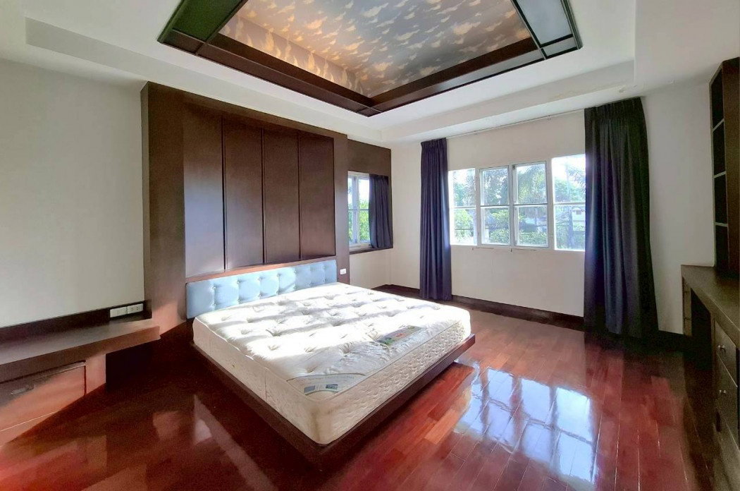 รูป ขายด่วน บ้านหรูหลังใหญ่ มัณฑนา วัชรพล-รามอินทรา 1, 152 ตร.ว. พร้อมเรือนรับรอง 1 หลัง - รูปที่ 2/12