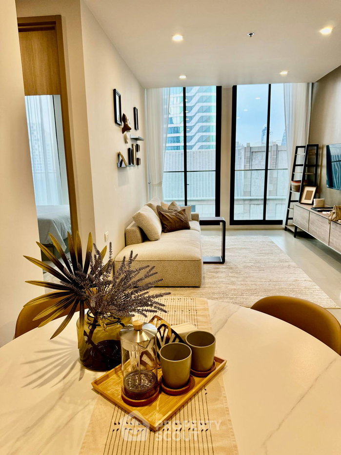 รูป คอนโด 2 ห้องนอน 80 ตร.ม. Noble Ploenchit ชั้น 26 ใกล้ BTS เพลินจิต 100 ม. (ID 1836570) - รูปที่ 6/10