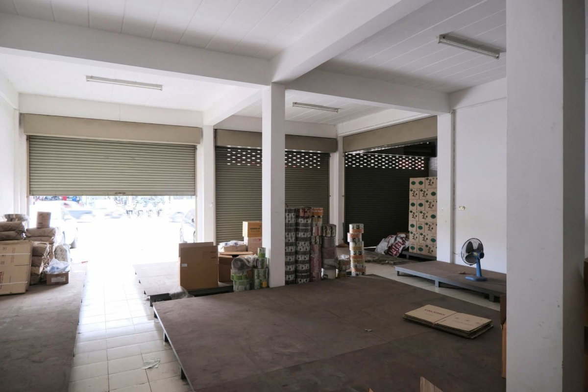 รูป ขายด่วนตึกแถว 3 ชั้น ห้องมุมถนน ในตลาดคลองสี่เมืองใหม่ ทำเลทองสำหรับการค้า 50 ตรว - รูปที่ 4/6