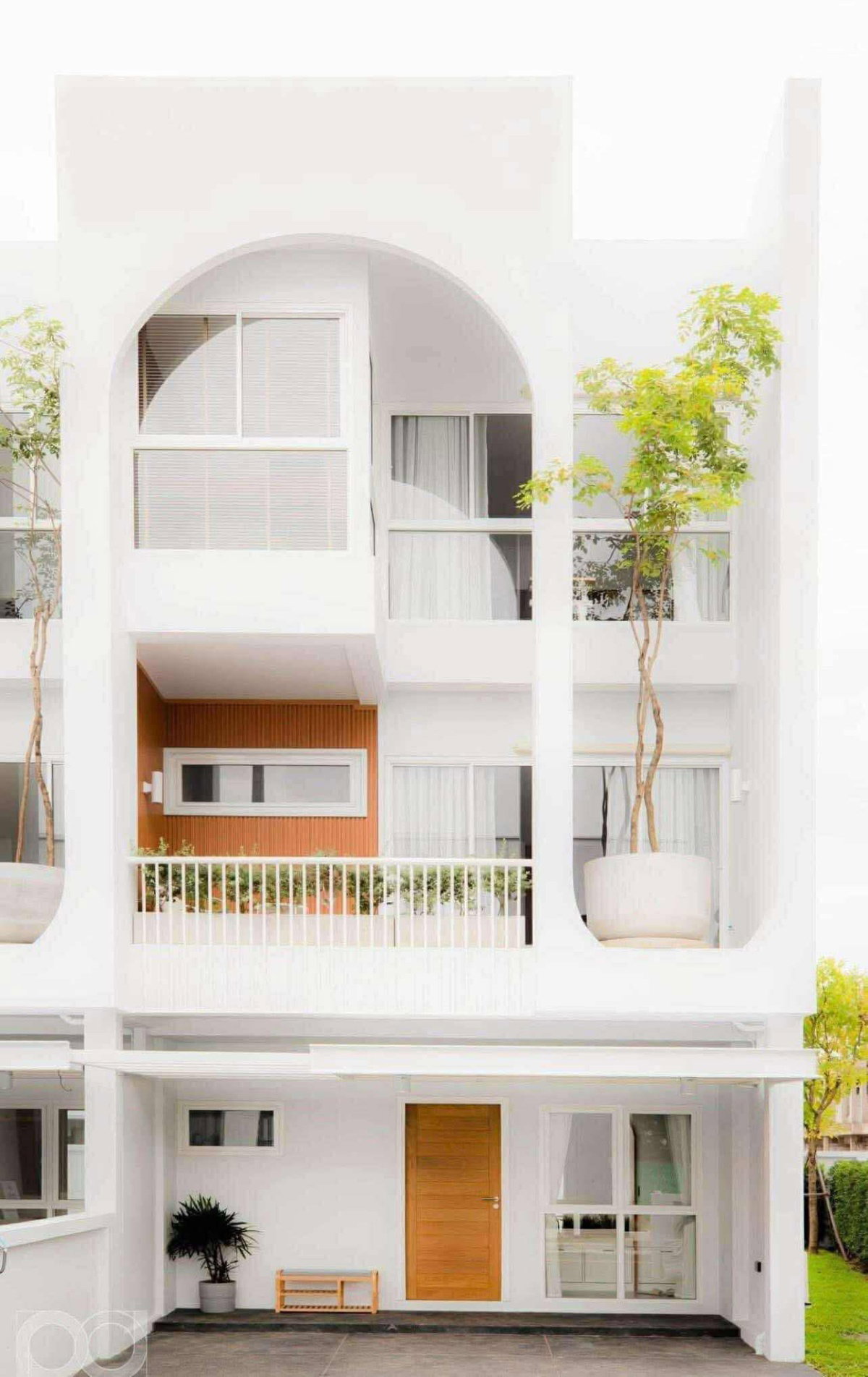 🏡 ให้เช่าทาวน์โฮม หลังใหญ่ 3 ชั้น ในโครงการคุณภาพ เดินทางสะดวก ติดถนนวงแหวนรอบ 2 พร้อมเฟอร์นิเจอร์ครบชุด เดินทางสะดวก ใกล้รวมโชค