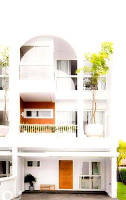 Townhouses for rent Chiang Mai : House for RENT! Townhome - Close to Town near to Ruamchok shopping mall, NIS, 7-11, Tesco Lotus, Fresh Market and etc.📍Location: Monotown Village