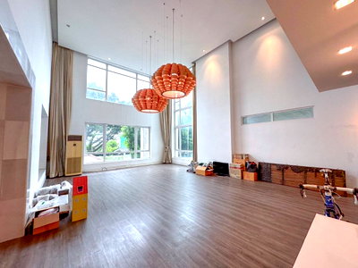 ที่ดิน ดองกิ มอลล์ ทองหล่อ   : ขายบ้านเดี่ยวเอกมัย สุขุมวิท63 ที่ดิน193ตร.ว บ้านหลังใหญ่ 7ชั้น พื้นที่ใช้สอย2,800 ตร.ม ที่จอดรถเยอะ ใกล้ BTSเอกมัย ทองหล่อ อาคารสำนักงาน 0879074045