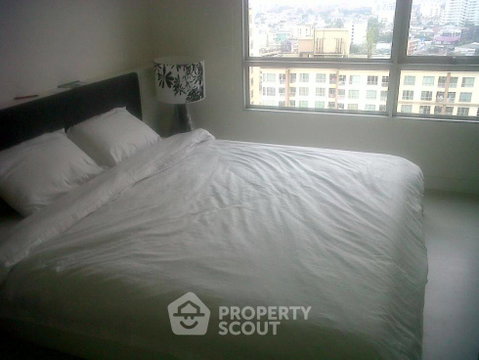 Well-Priced 2-BR 18th-Floor Unit At The Room Ratchada-Ladprao Near MRT Ratchadaphisek (ID 510127)