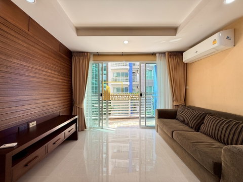 Avenue 61 | Good Size 2 Bedroom Condo For Rent in Ekkamai - BR2263CD