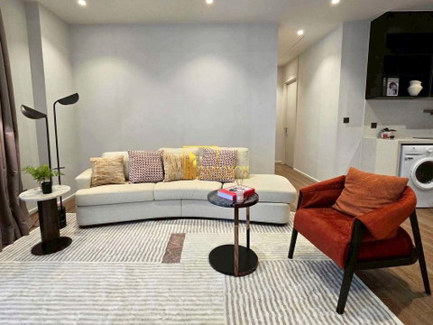 Muniq Langsuan | Wonderful 2 Bed Luxury Condo in Chidlom - BR60662CD