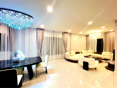 Houses for rent Samut Prakarn : House for rent The City Bangna 2, ready to move in. If interested, contact Line @goodmanpro or call 0999029192.