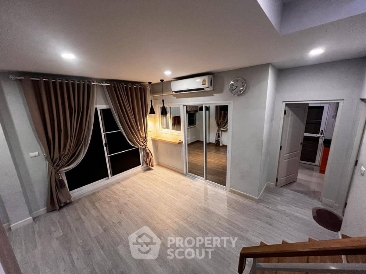 รูป บ้าน 4 ห้องนอน ขาย ใน เซนโทร รามอินทรา 109 ใกล้บางชัน (ID 1594892) - รูปที่ 5/28