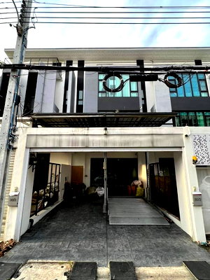 ขายอาคารพาณิชย์ : ขายทาวน์โฮมหรู 3 ชั้นครึ่ง Neo Space Plus สุคนธสวัสดิ์ 3 – ตกแต่ง Built-in สวยหรู พร้อมลิฟต์ในตัว ใกล้โรงเรียนสตรีวิทยา 2
