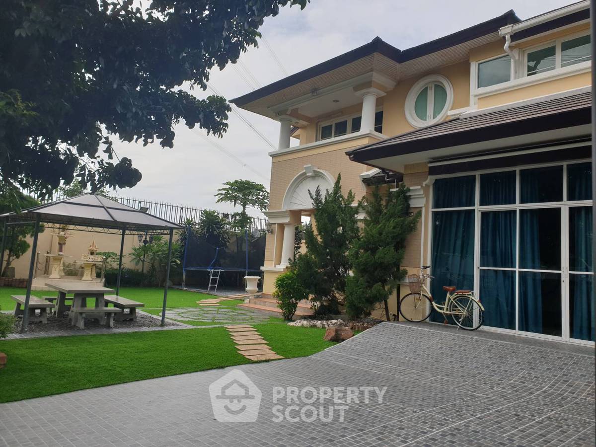 รูป บ้านให้เช่า 4 ห้องนอน 350 ตร.ม. ย่านดอกไม้ พรเวศ กรุงเทพมหานคร (ID 880953) - รูปที่ 3/35