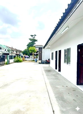 Office for rent Samut Prakarn : Mega Bangna 2.4km. Sri Lasalle BTS 3.1km. cheaper than warehouse mansion 7Beds for rent 160sqwa. 640