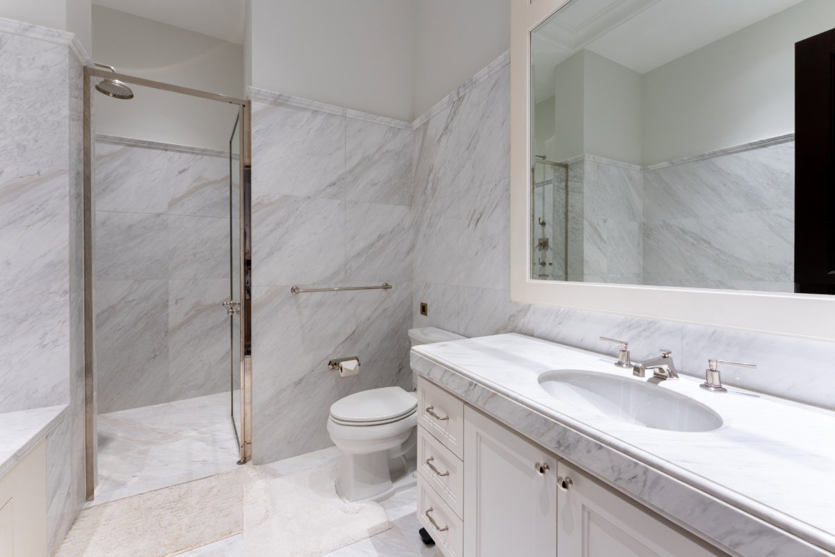รูป ❖ Nice Decoration ❖ ชั้น 15+ ขนาด 292.10 ตร.ม. | 2 ห้องนอน ตกแต่งครบ | คอนโดใกล้ เซ็นทรัล เอ็มบาสซี เพียง 1 นาที, BTS เพลินจิต 3 นาที - รูปที่ 7/14