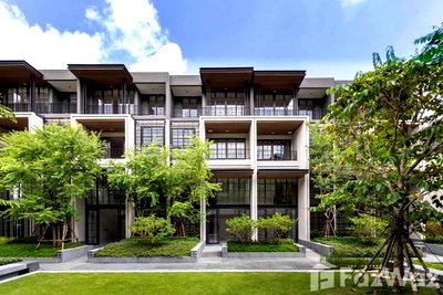 Houses for sale Tesco Lotus Extra Rama 4 : 4 Bedroom House for sale at Quarter 31  1700576
