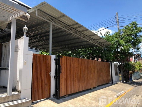 4 Bedroom House for rent in Talat Phlu, Bangkok  664520