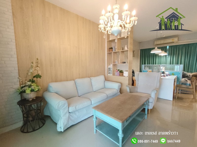 Townhouses for sale : For SALE-The Terrace Lat Phrao 71 TownHome