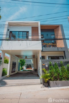 4 Bedroom Villa for sale in Rawai, Phuket 1875082