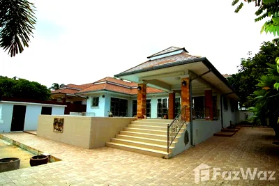 Houses for sale : 3 Bedroom Villa for sale in Hua Hin City, Prachuap Khiri Khan  5746947