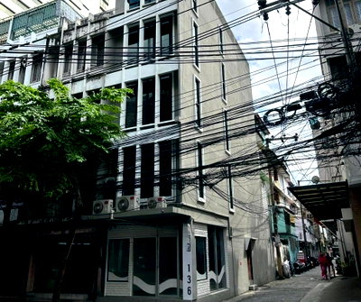 Shophouses for sale Nimibutr Stadium : For Sale with Tenant – 5-Storey Commercial Building on Narath Road, Just 50 m. from Bang Rak Police Station