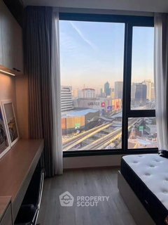 1-BR Condo At The Crest Park Residences, 60m to MRT Phahon Yothin (ID 2357685)