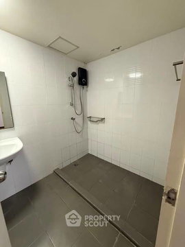 คอนโด 2 ห้องนอน ยู เรชโยธิน 53 ตร.ม. ชั้น 3 ใกล้ BTS สะพานใหม่ (ID 2357819)