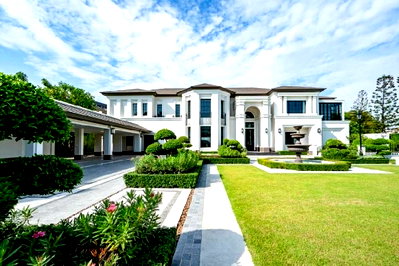 บ้านเดี่ยว วิทยาลัยดุสิตธานี : Baan Sansiri Pattanakarn 5 bedrooms, for sale