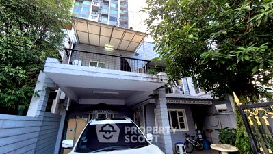 เช่าบ้านเดี่ยว ถนนเพชรบุรี กรุงเทพฯ : บ้านให้เช่า 3 ห้องนอน สุขุมวิท คลองตันเหนือ ใกล้ BTS ทองหล่อ (ID 2361980)