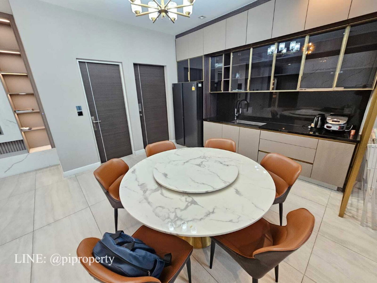 รูป เฟอร์นิเจอร์ครบ บ้านเดี่ยวหรูทันสมัยให้เช่าในเดอะเจนทรีพัฒนาการ 4 ห้องนอน + 5 ห้องน้ํา + ที่จอดรถ 3 คัน ชุมชนที่อยู่อาศัยวิลล่าพัฒนาการชั้นนํา - รูปที่ 4/67